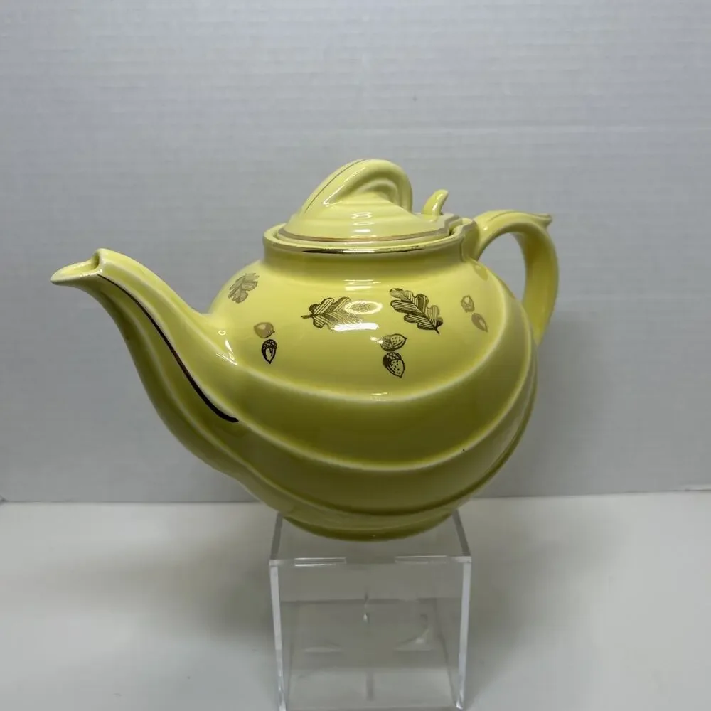 Vtg HALL 6 Cup Teapot Parade Yellow w/ Gold Acorn Oak Leaf Design Ceramic 0799